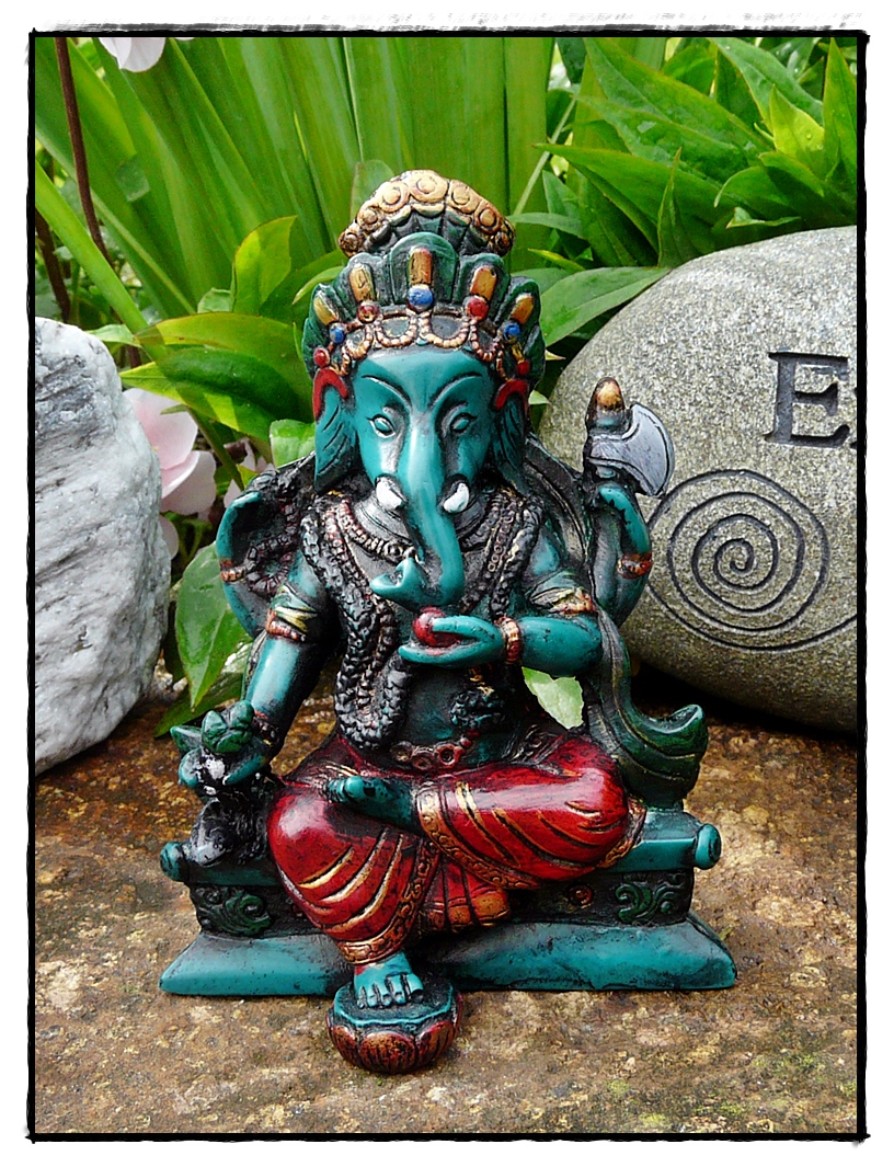 Ganesha Statue handbemalt