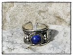 Tibetischer Ring mit Lapislazuli