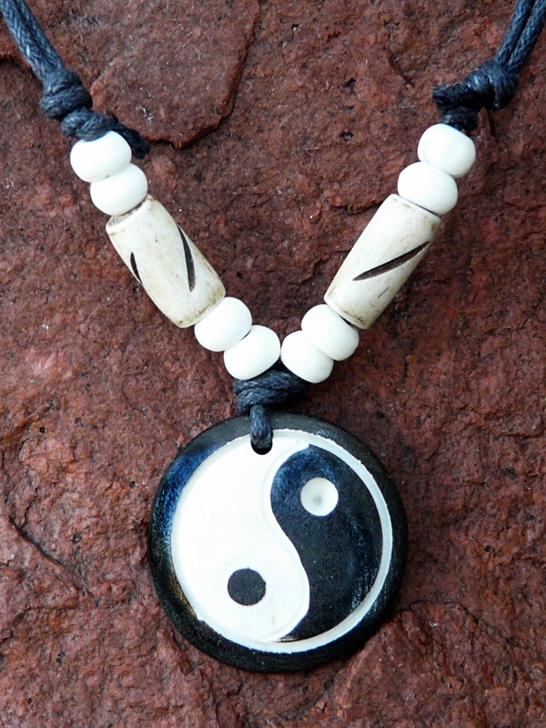Bone-Anhänger Yin-Yang