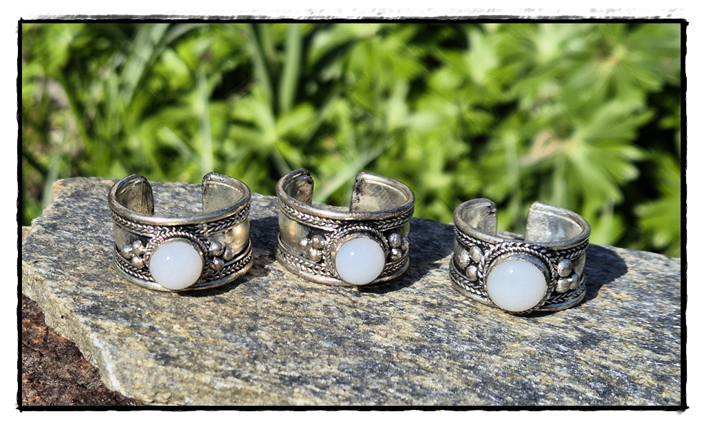 Tibetischer Ring mit Mondstein