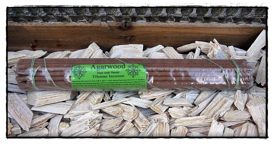 Tibetische Agarwood Räucherstäbchen, handgerollt