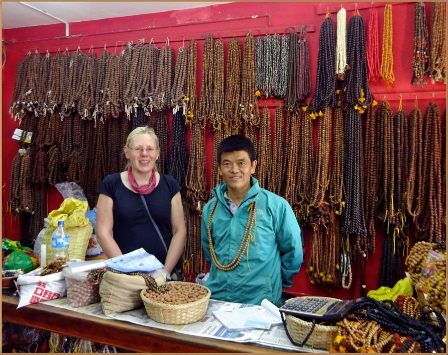 Besuch einer Malawerkstatt in Kathmandu