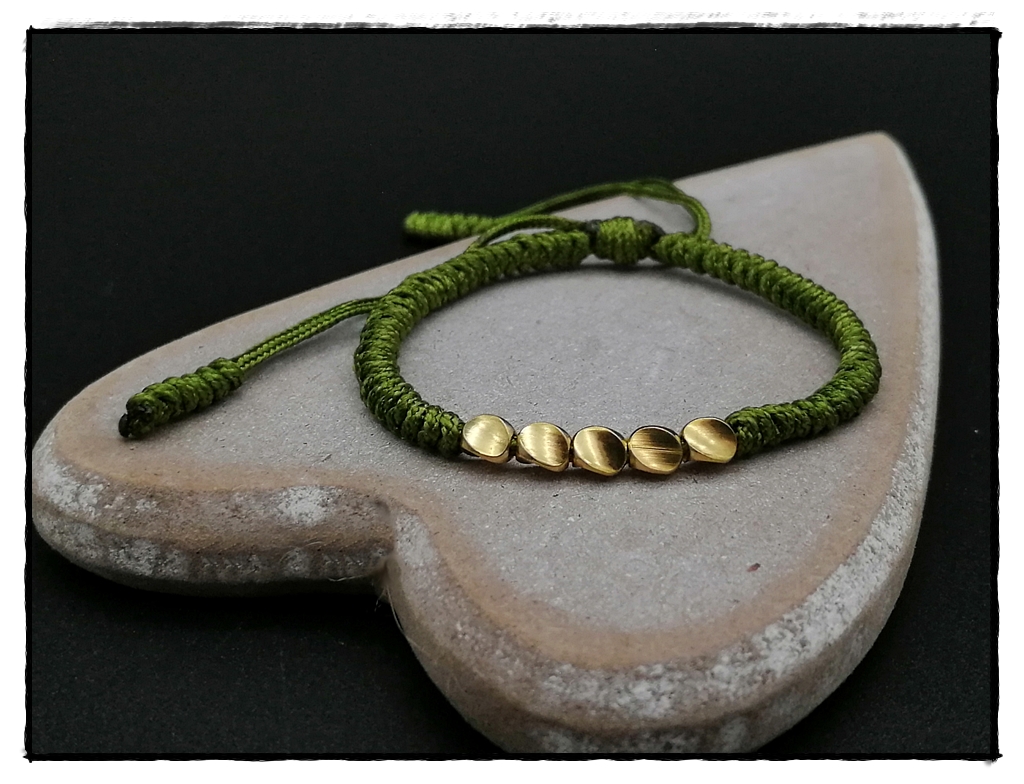 Buddhistisches Armband mit Kupferperlen