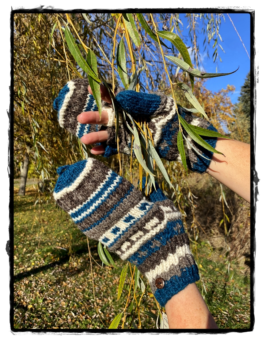 Fingerstulpen blau gemustert