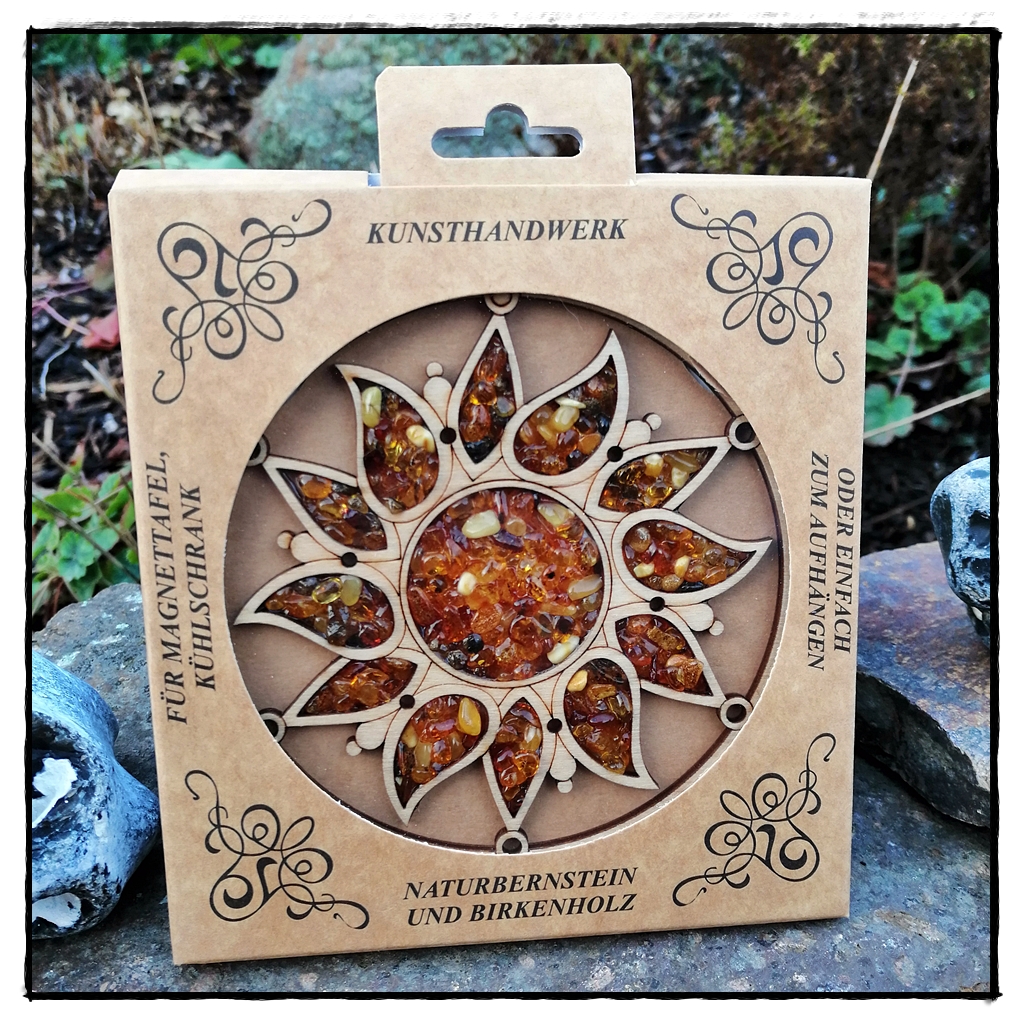 Blumiger Fensterschmuck aus Bernstein