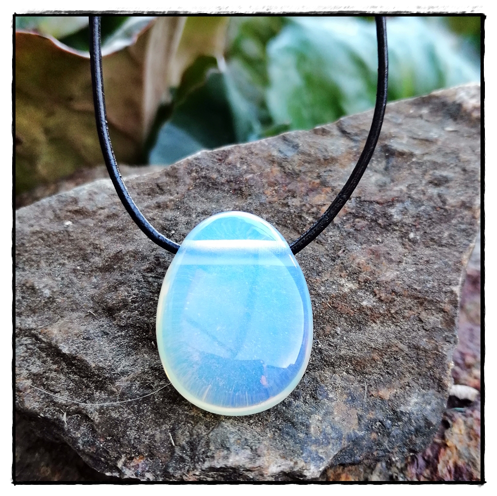 Opalit Anhänger mit Band