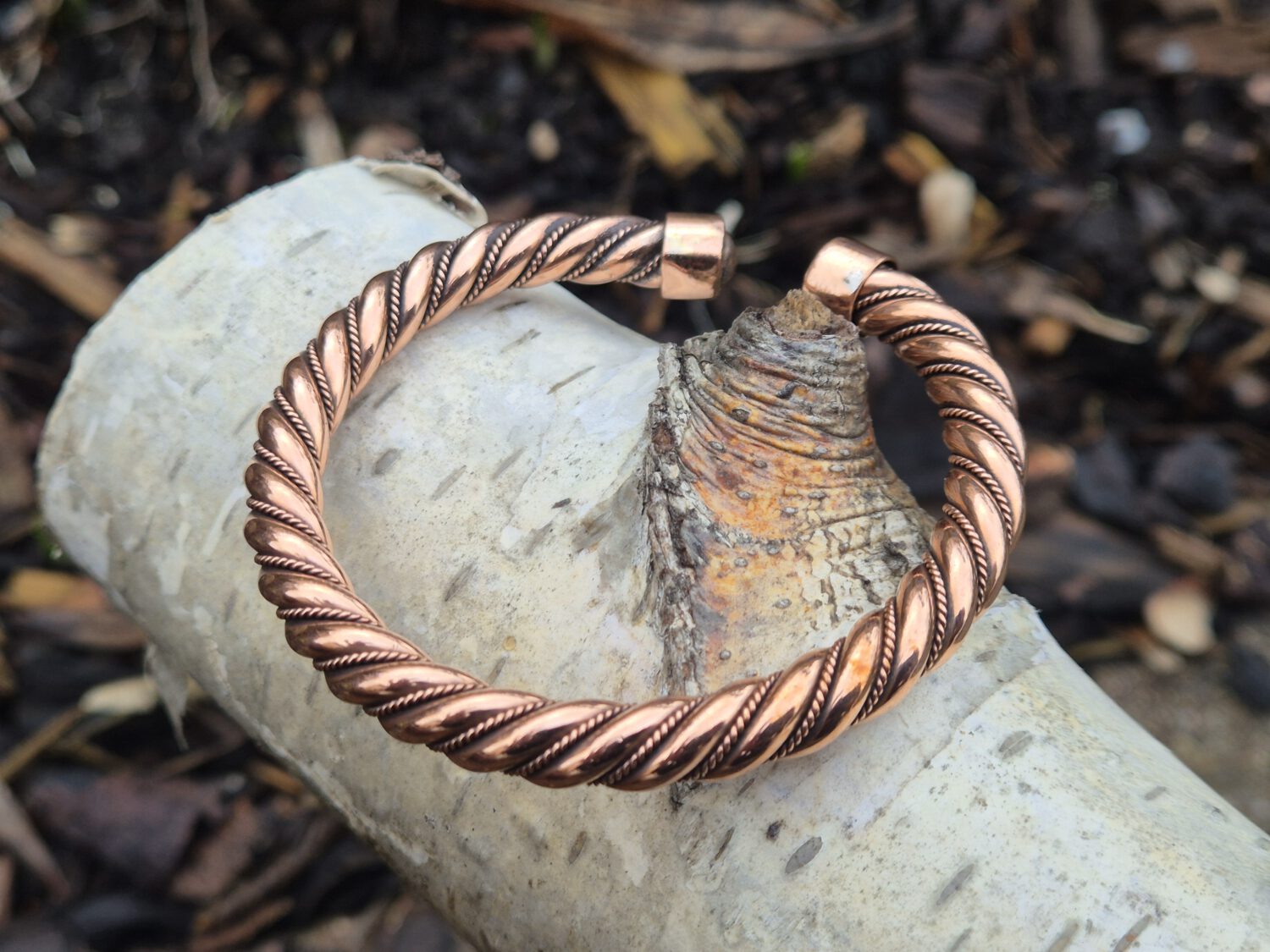 Gedrehter Kupfer Armreif