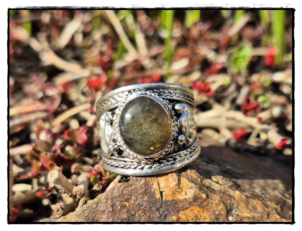 Ethnischer Ring mit Labradorit