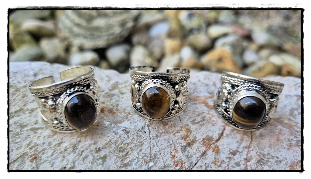 Ring mit Tigerauge Stein