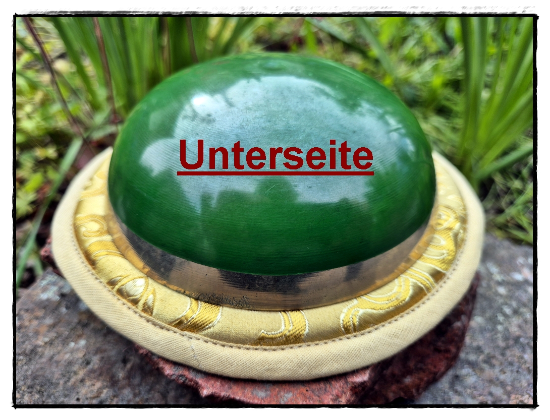 kleine grüne Klangschale OM