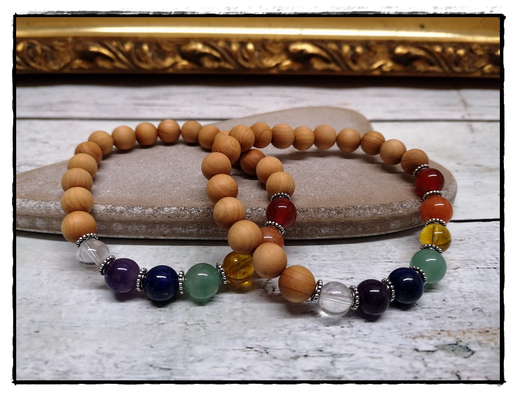 Sandelholz Armand mit Chakra-Perlen
